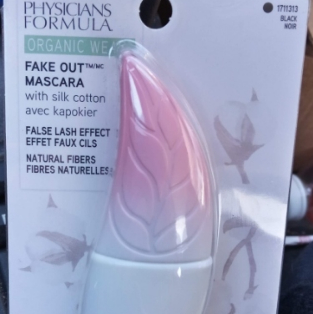 FAKE OUT MASCARA